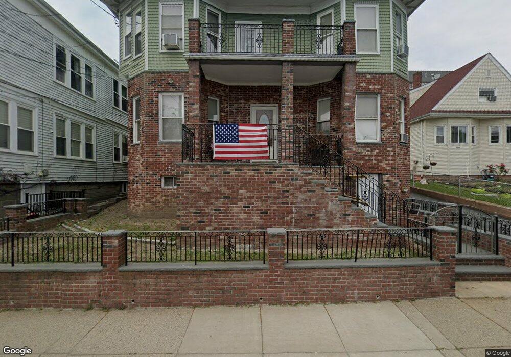 1723 N Shore Rd, Revere, MA 02151 - photo 1