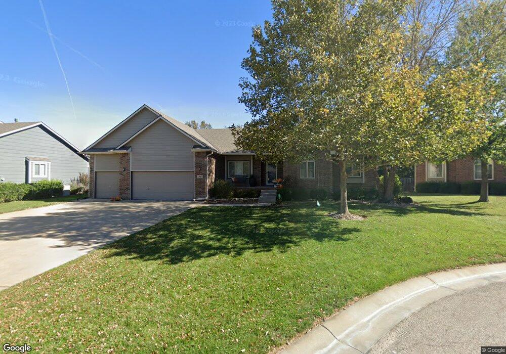 928 N Azure Cir, Wichita, KS 67235 - photo 1