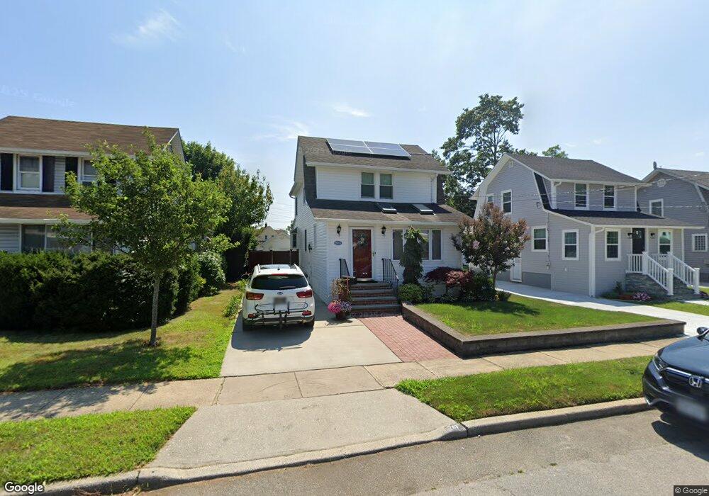 207 Howell St, Bellmore, NY 11710 - photo 1
