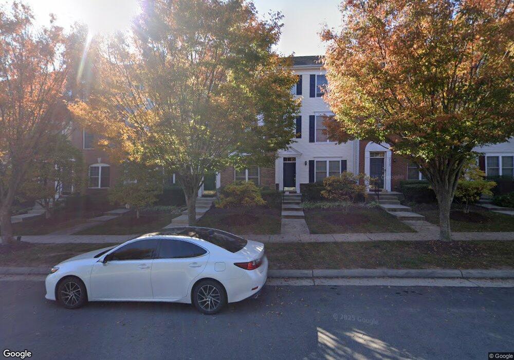 25331 Crossfield Dr, Chantilly, VA 20152 - photo 1