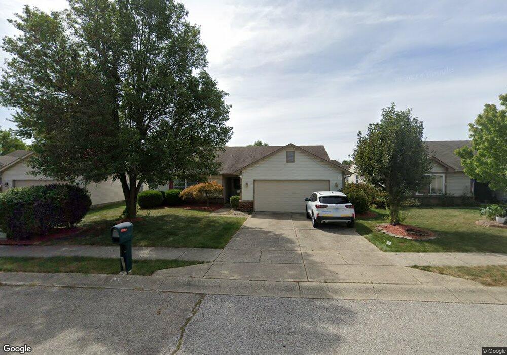 9675 Claymore Dr, Fishers, IN 46038 - photo 1