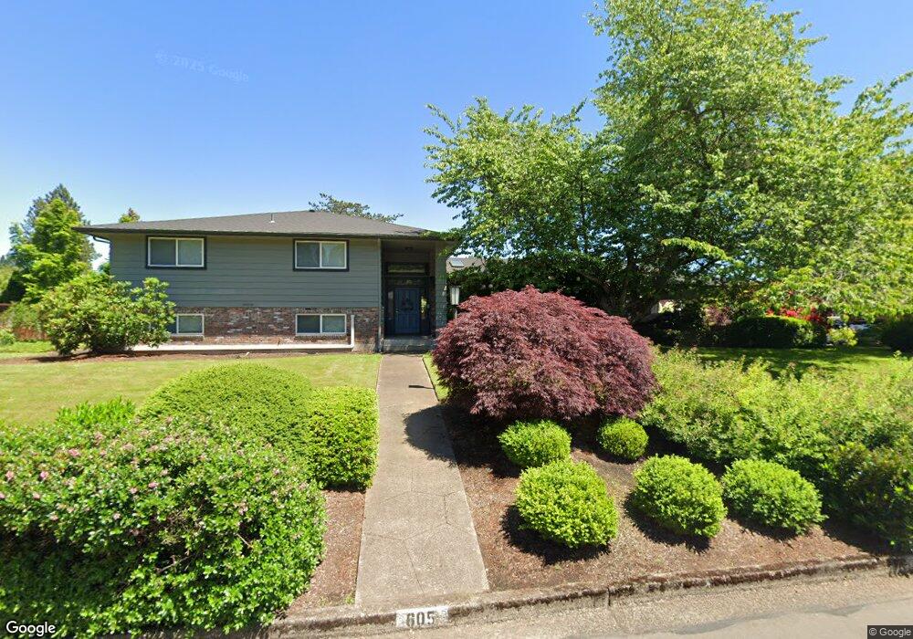 605 Fair Oaks Dr, Eugene, OR 97401 - photo 1