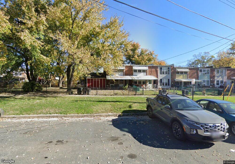 908 Niagara Ct, Halethorpe, MD 21227 - photo 1