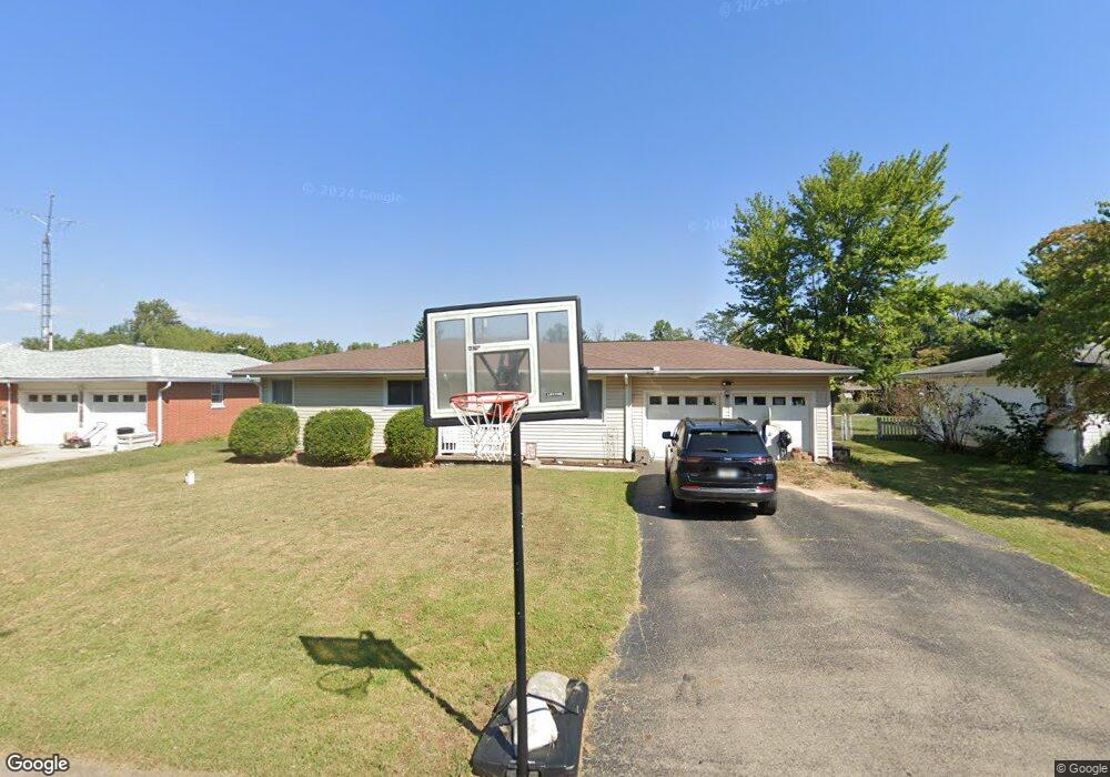 564 Daugherty St, Columbus, IN 47201 - photo 1