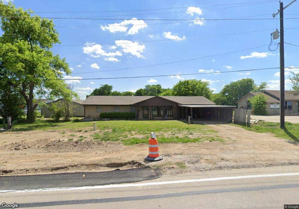 1600 W Chapman Dr, Sanger, TX 76266 - photo 1