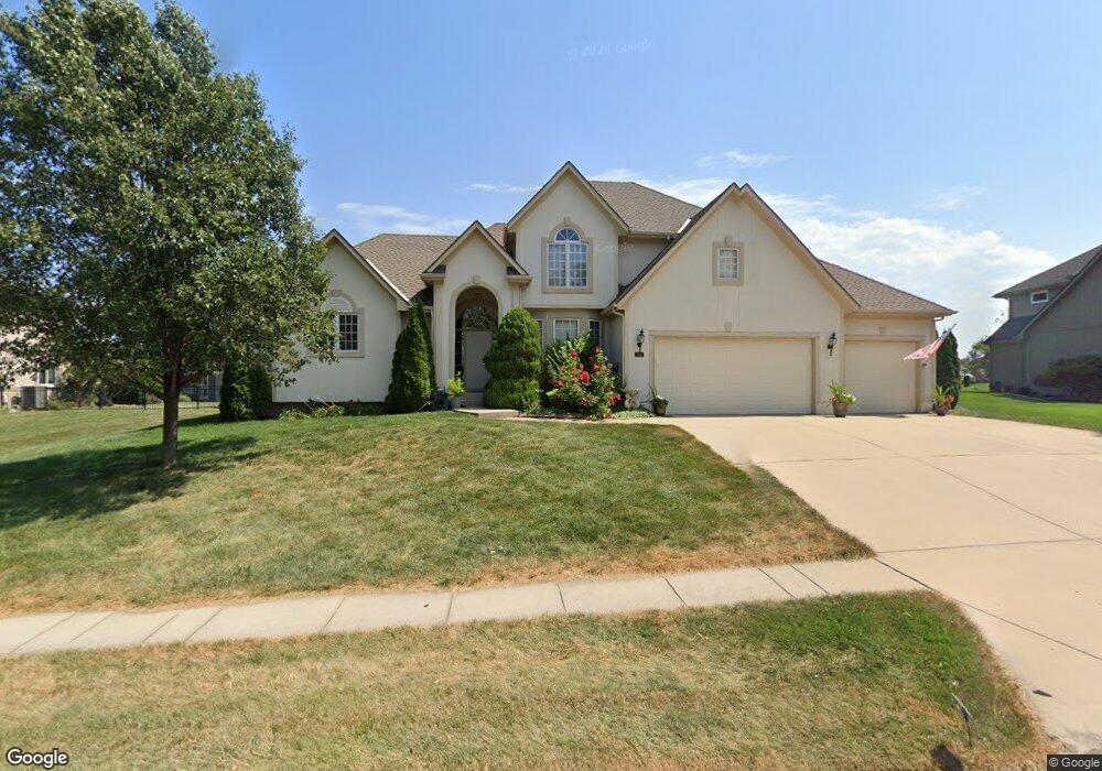 905 SW Raintree Dr, Lees Summit, MO 64082 - photo 1