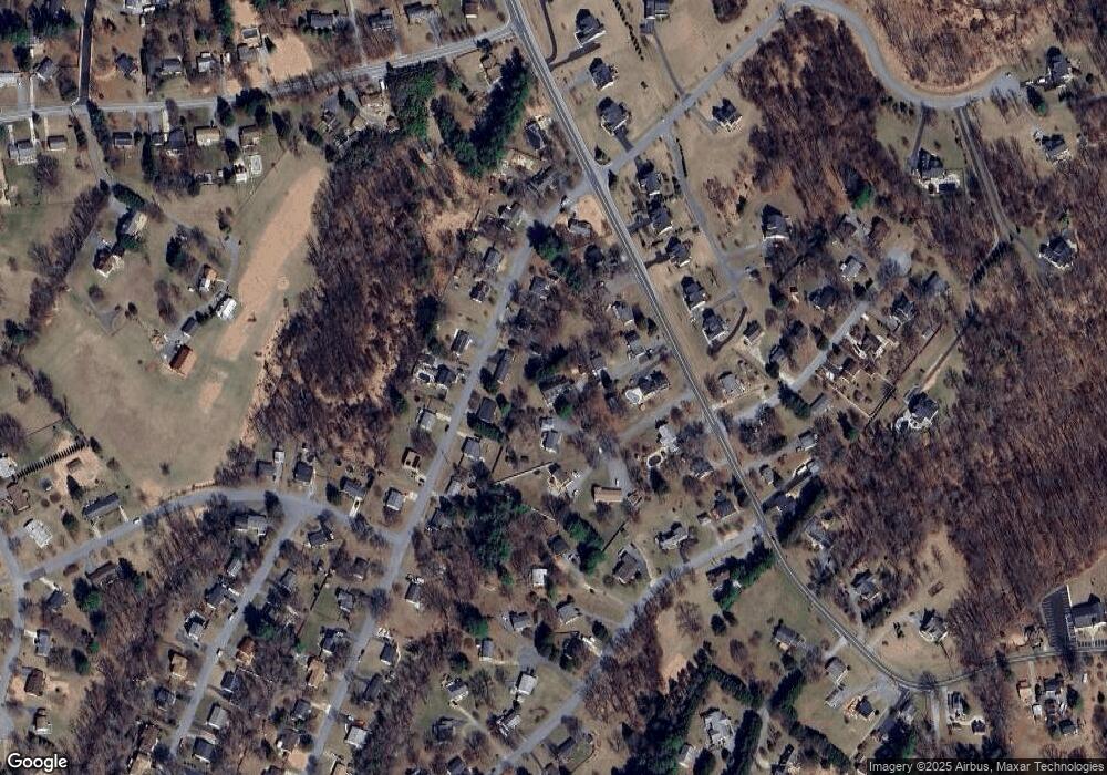 5814 Mineral Hill Rd, Sykesville, MD 21784 - photo 1