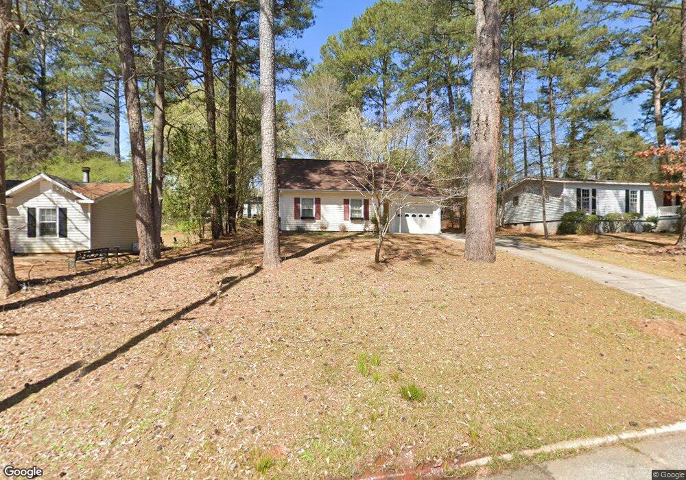 208 Chesterfield Place, Lagrange, GA 30240 - photo 1