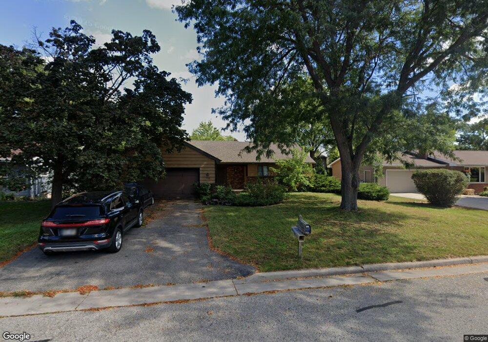 1902 N Mcintosh Dr, Appleton, WI 54914 - photo 1