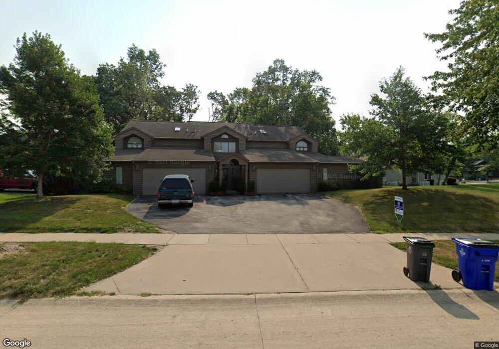 3710 Timberline Dr NE, Cedar Rapids, IA 52402 - photo 1