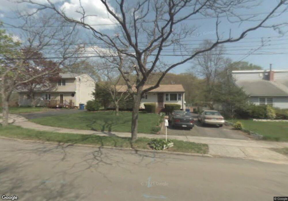 71 Mountain Top Ln, New Haven, CT 06513 - photo 1