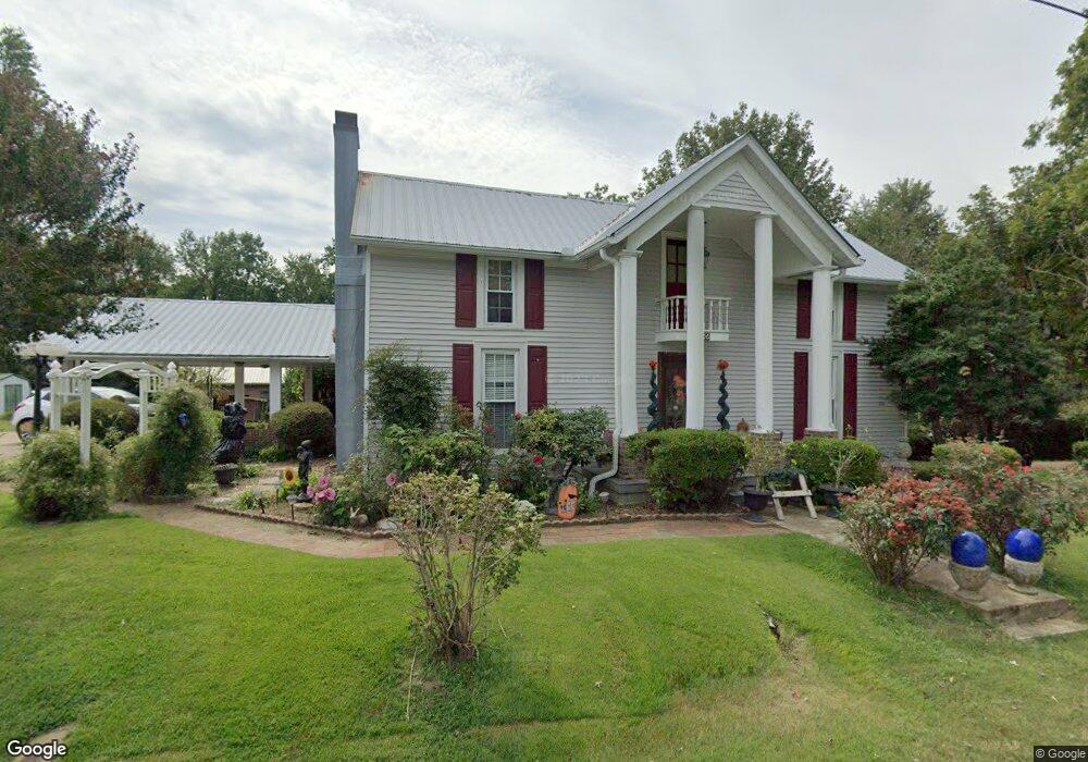 206 Perry St, Linden, TN 37096 - photo 1