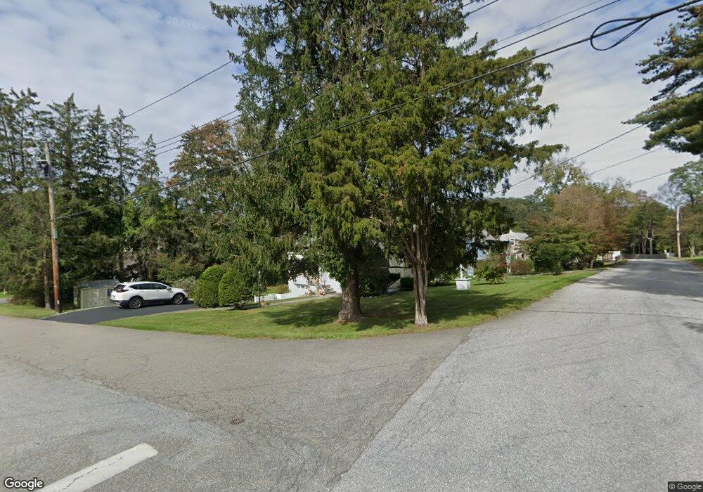 2 Edgewood Rd, Cortlandt Manor, NY 10567 - photo 1