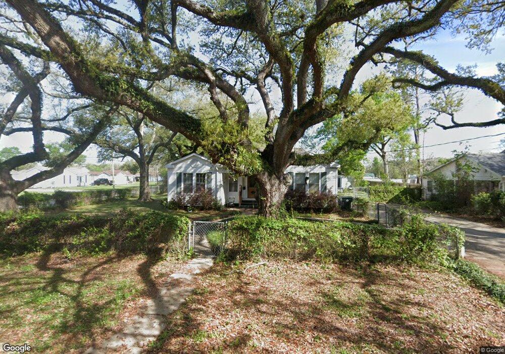 230 W Oak Ln, Lake Charles, LA 70605 - photo 1