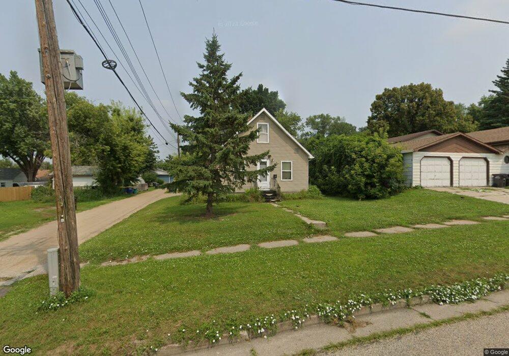 213 8th St NE, Jamestown, ND 58401 - photo 1