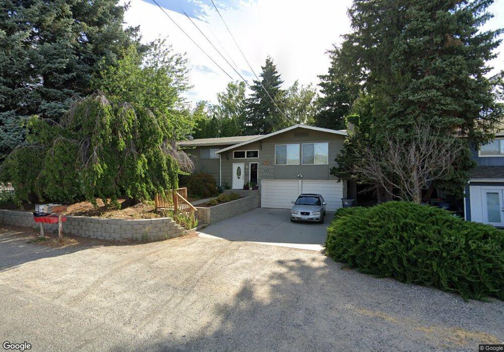 905 N James Ave, East Wenatchee, WA 98802 - photo 1