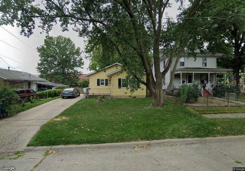 1027 W 13th St, Davenport, IL 52804 - photo 1