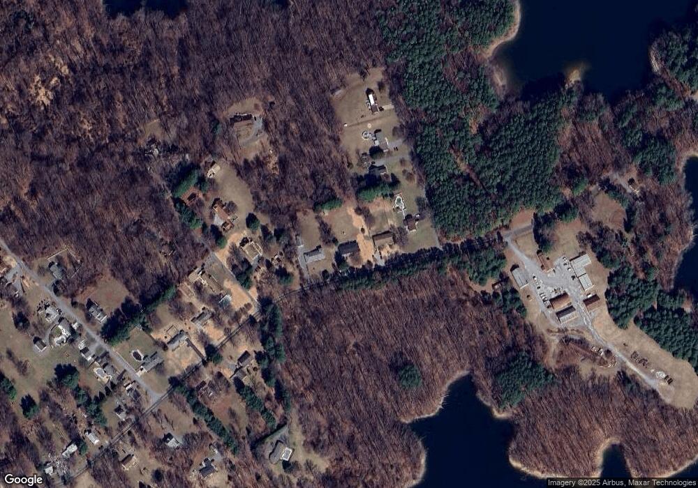 5718 Oakland Rd, Sykesville, MD 21784 - photo 1