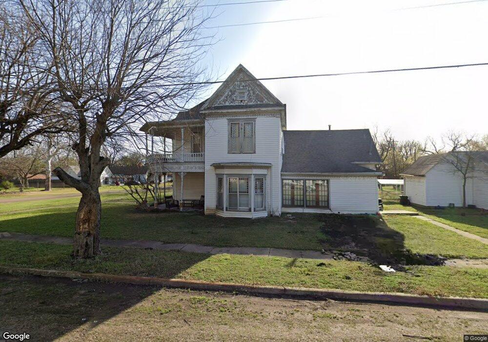 317 E Walnut St, Whitewright, TX 75491 - photo 1