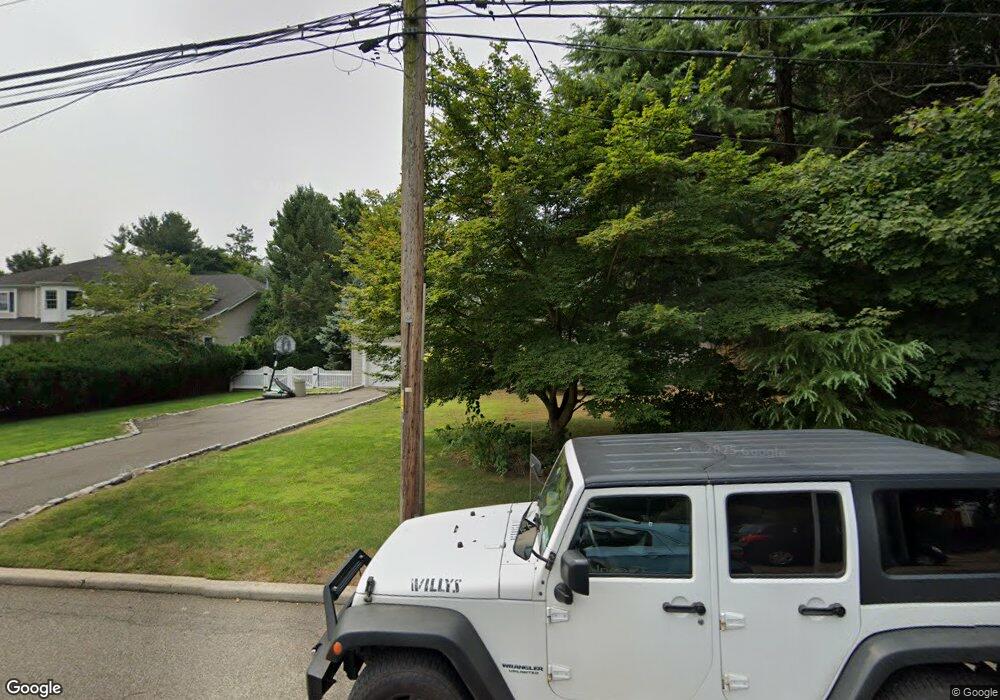 61 Floral Ave, Bethpage, NY 11714 - photo 1