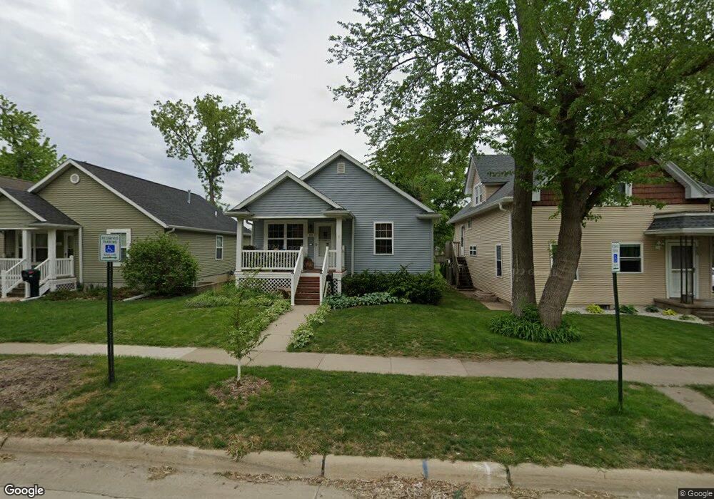 909 10th St SE, Cedar Rapids, IA 52401 - photo 1