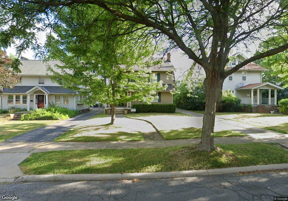 3341 Berkeley Rd, Cleveland, OH 44118 - photo 1