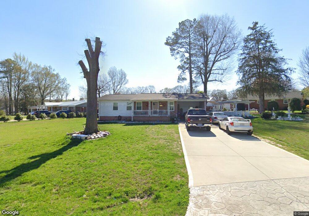 214 Watkins Dr, Siler City, NC 27344 - photo 1