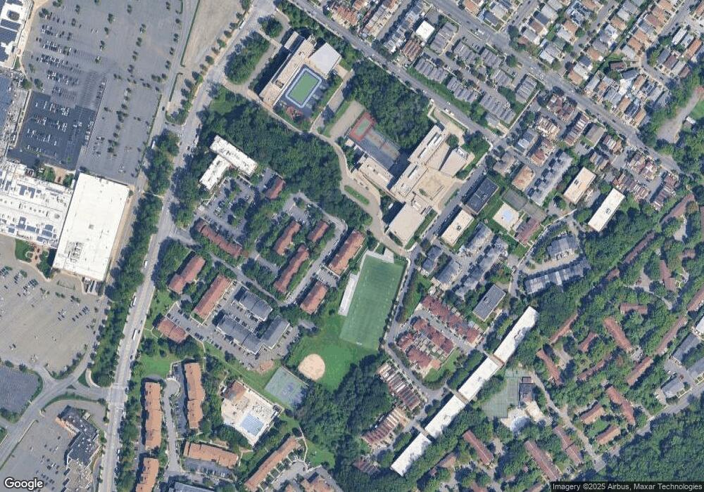 120 Devon Loop unit 3, Staten Island, NY 10314 - photo 1