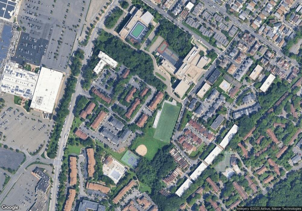 140 Devon Loop unit 1, Staten Island, NY 10314 - photo 1