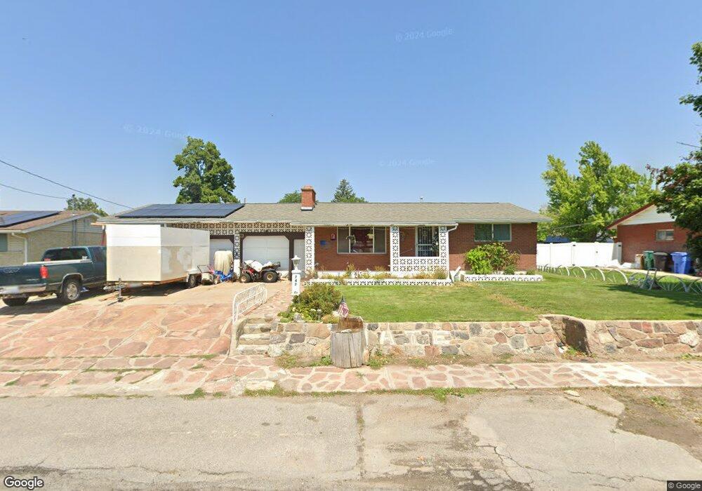 747 Anderson Ave, Hyrum, UT 84319 - photo 1