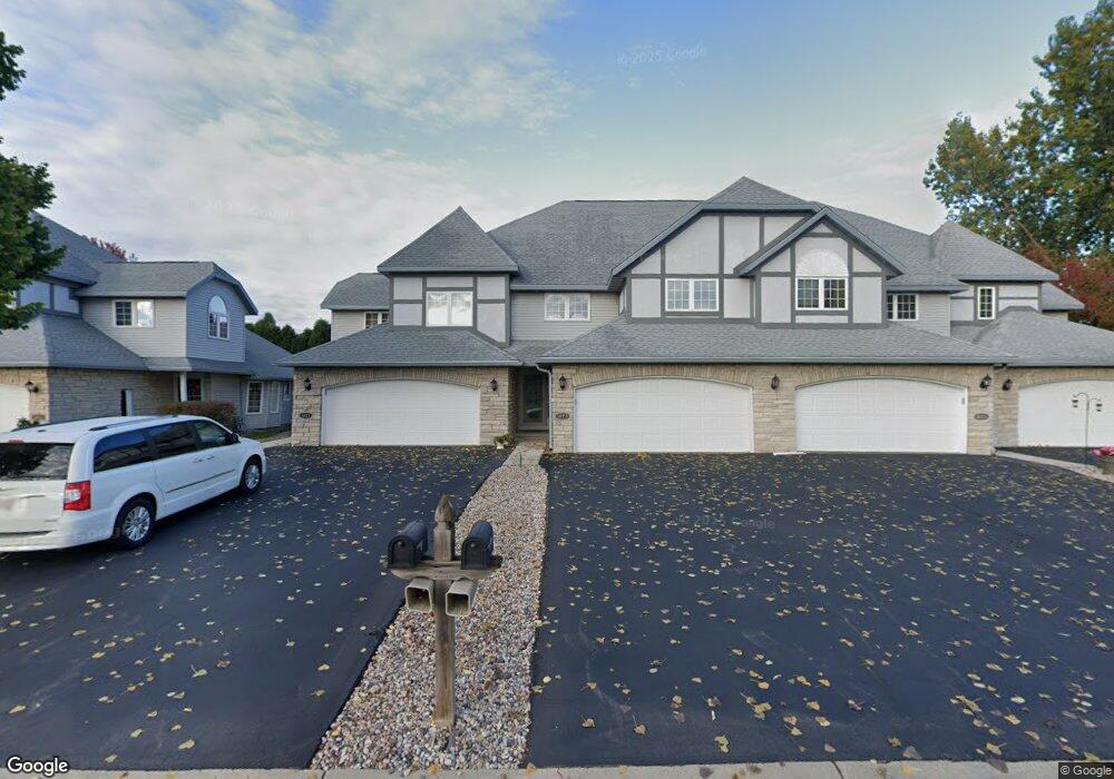 1623 N Lilas Dr, Appleton, WI 54914 - photo 1