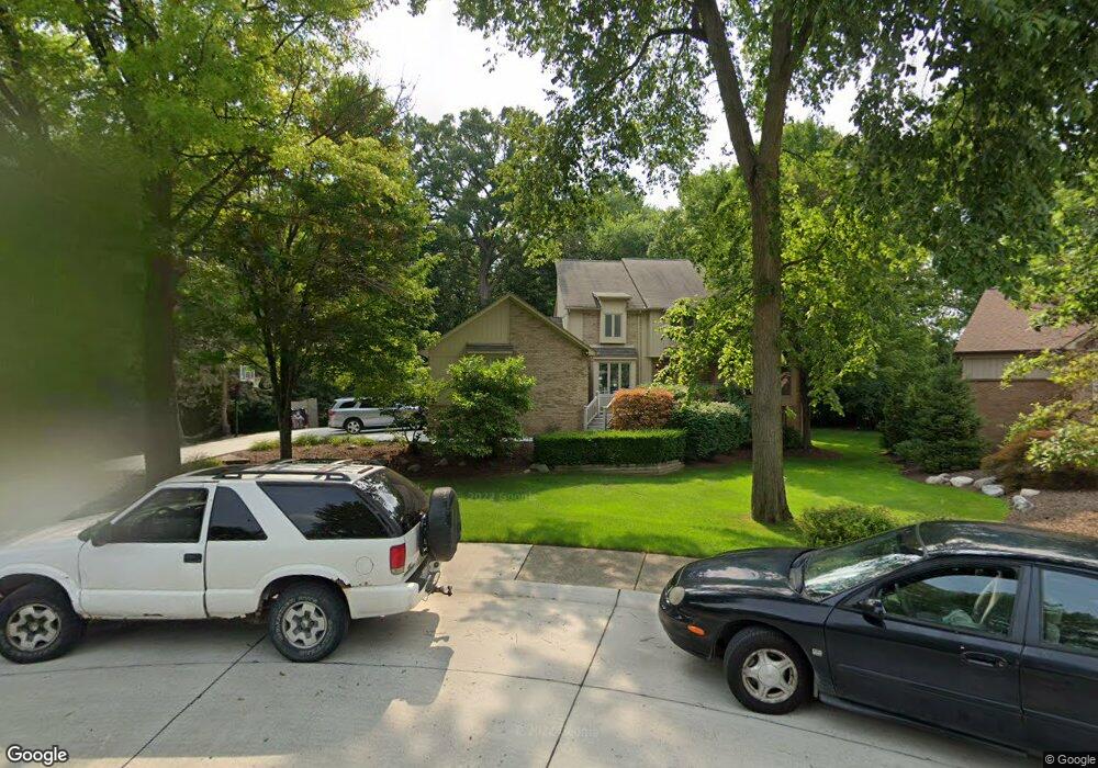 4661 Riverchase Ct, Troy, MI 48098 - photo 1