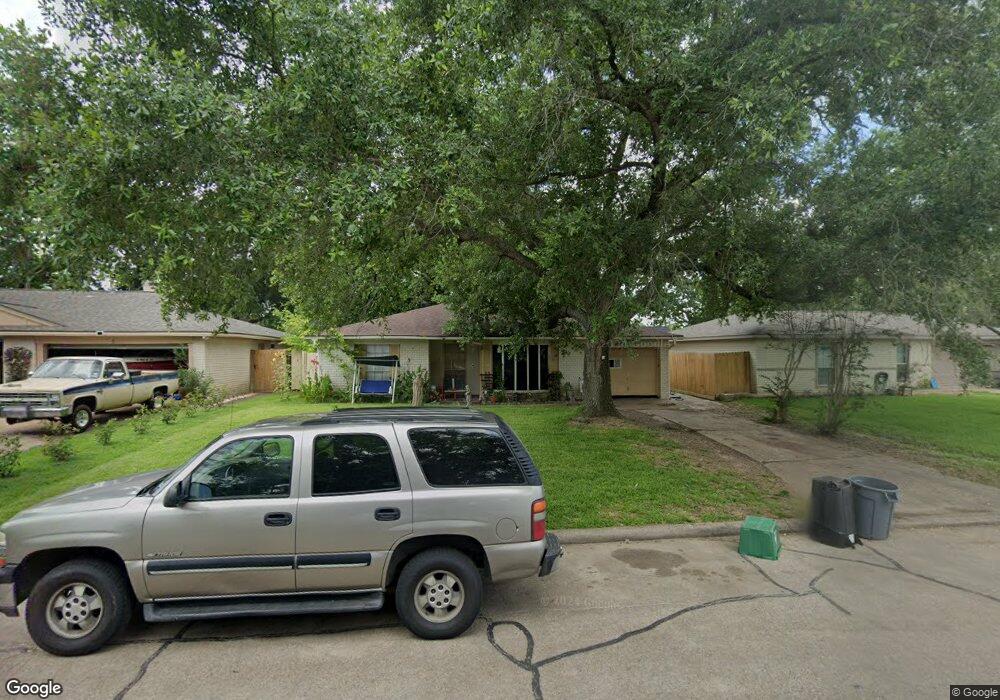 16630 Forest Bend Ave, Friendswood, TX 77546 - photo 1