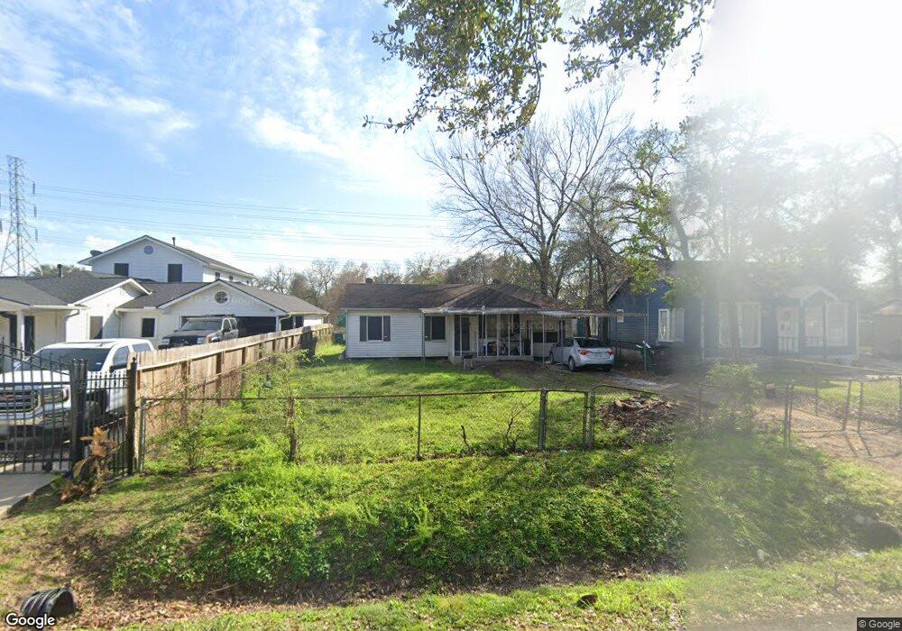 520 Comile St, Houston, TX 77022 - photo 1