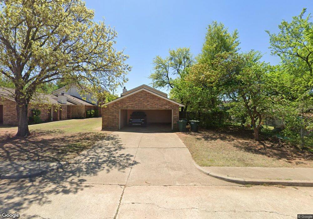 824 Royal Way, Edmond, OK 73034 - photo 1