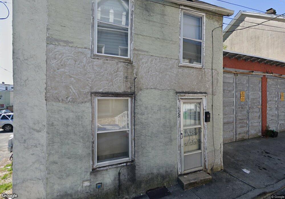 126 W Sycamore St, Allentown, PA 18102 - photo 1