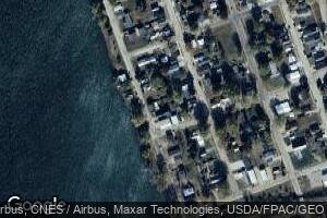 911 Lake St, Sabula, IA 52070