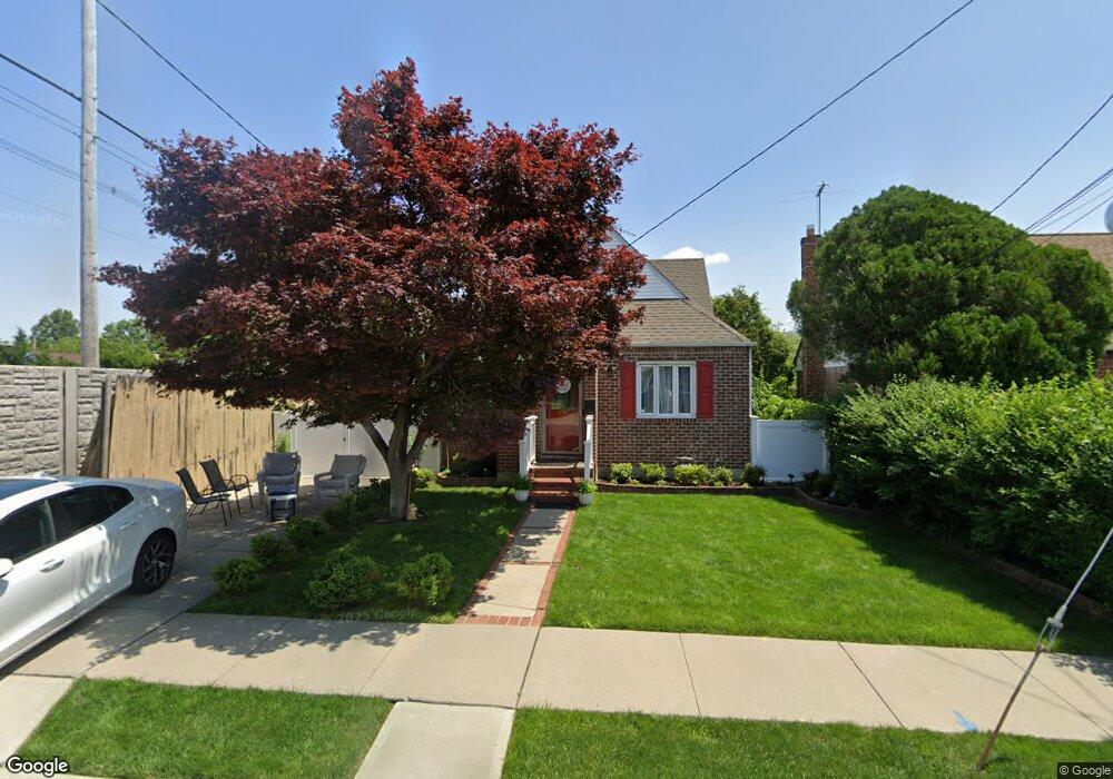 62 11th Ave, Mineola, NY 11501 - photo 1