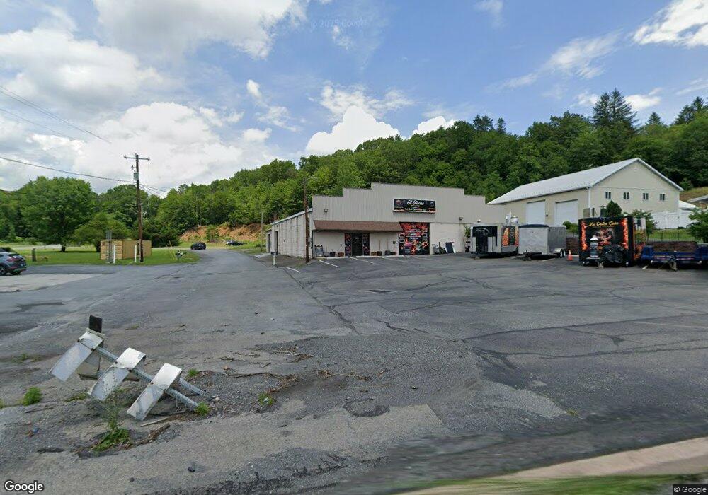 859 W Penn Pike, Tamaqua, PA 18252 - photo 1