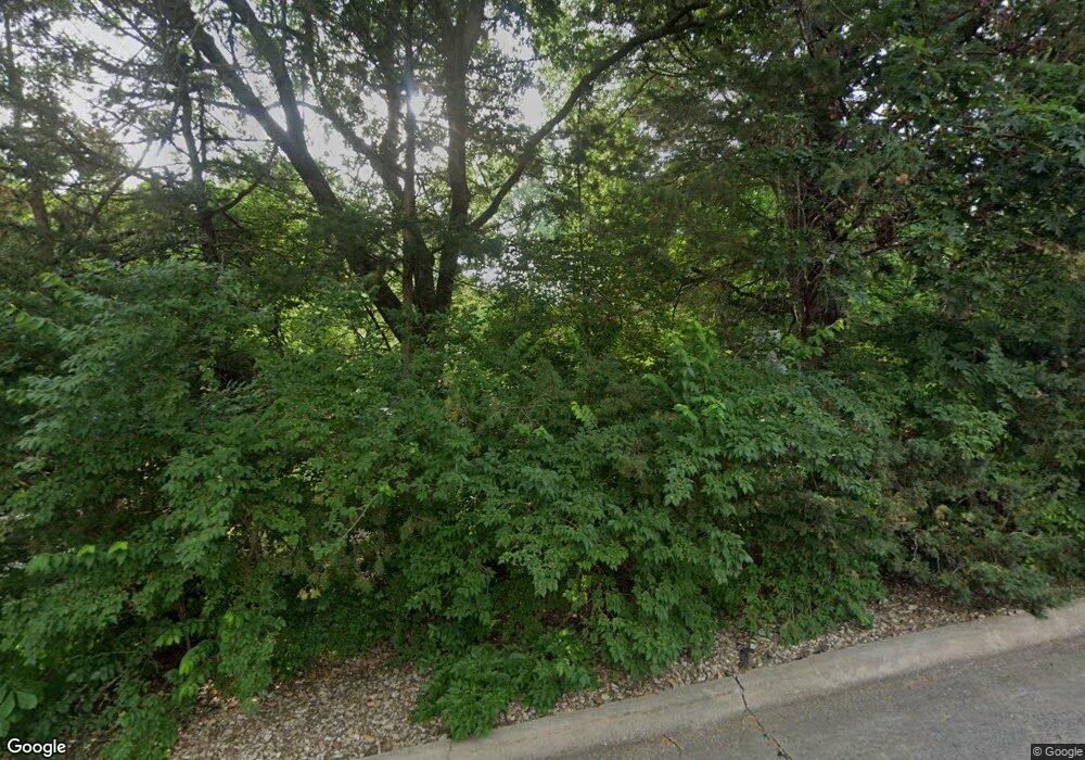 2816 SW MacVicar Ave, Topeka, KS 66611 - photo 1