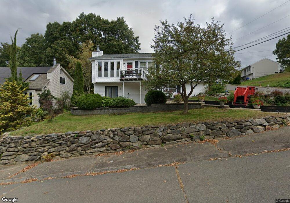 52 Kara Dr, Waterbury, CT 06704 - photo 1