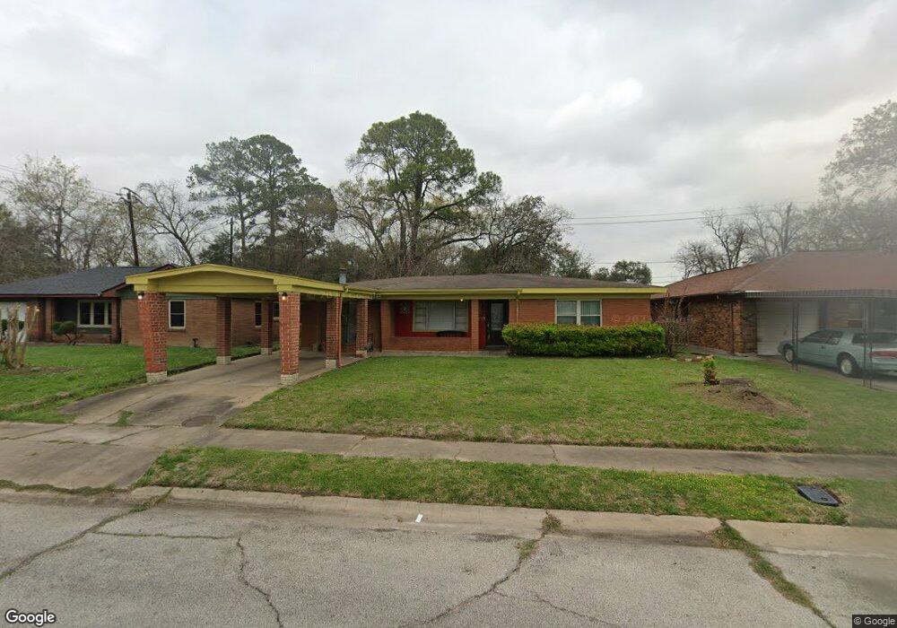 307 E Delz Dr, Houston, TX 77022 - photo 1