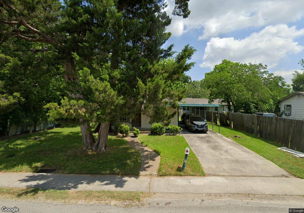 5026 Creekmont Dr, Houston, TX 77091 - photo 1