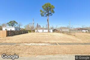 2112 Kenneth Dr, Violet, LA 70092