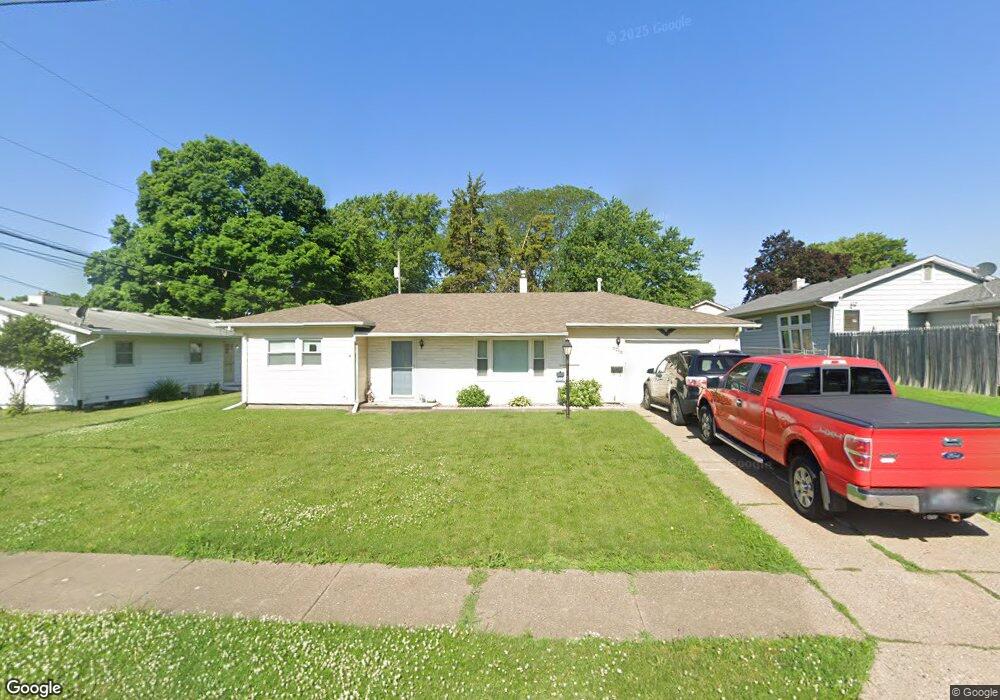 3718 Wilkes Ave, Davenport, IA 52806 - photo 1