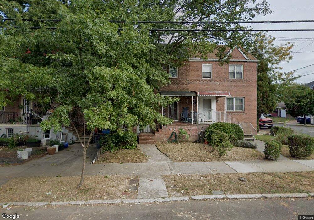 16447 75th Ave, Fresh Meadows, NY 11366 - photo 1