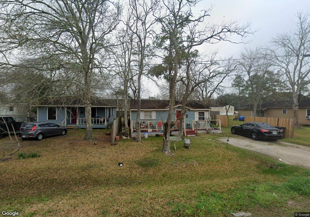 1806 W Sidnor St, Alvin, TX 77511 - photo 1