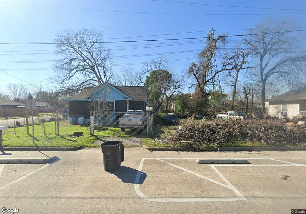 5703 Elysian St, Houston, TX 77009 - photo 1