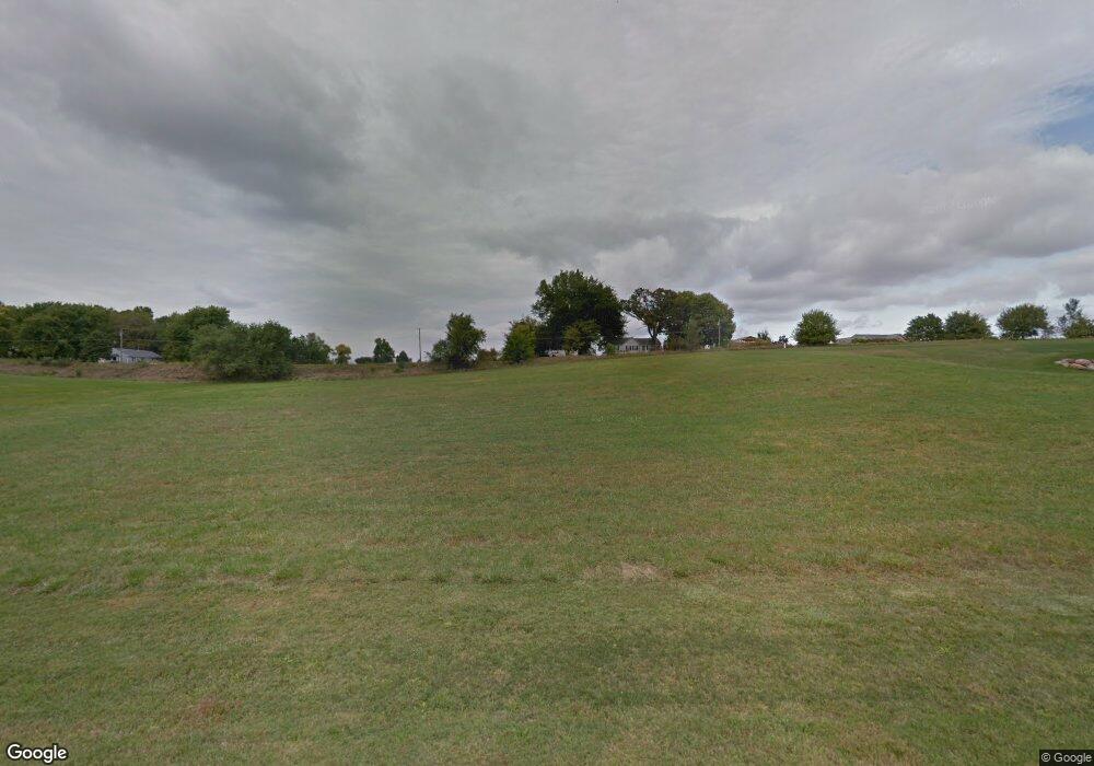 2986 N 18th Ave W, Newton, IA 50208 - photo 1