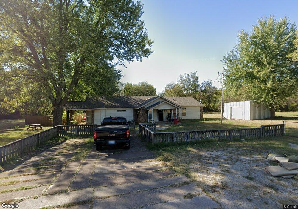 800 N Oklahoma Ave, Shawnee, OK 74801 - photo 1
